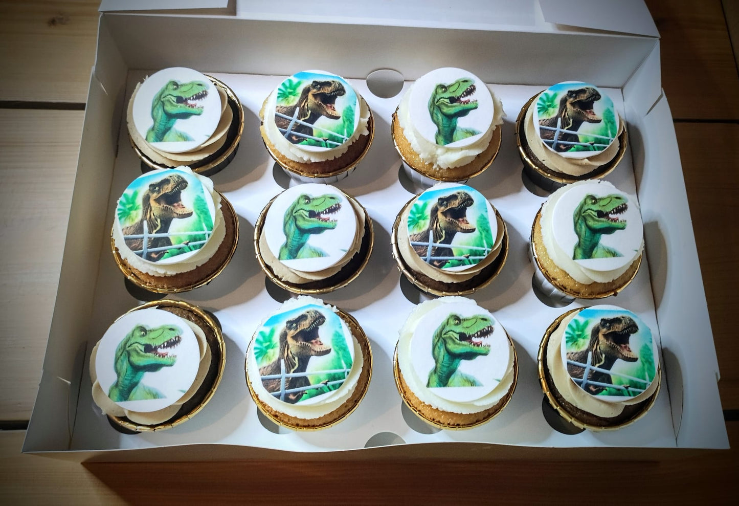 Cupcakes - Dino